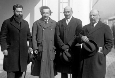 Revelan manuscritos inéditos de Einstein: documentos científicos únicos y el temor a los nazis