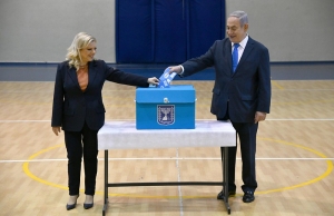 Un Netanyahu victorioso comienza a pactar para formar Gobierno