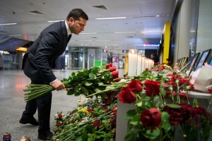Zelensky pide justicia e indemnización por el avión ucraniano derribado por Irán